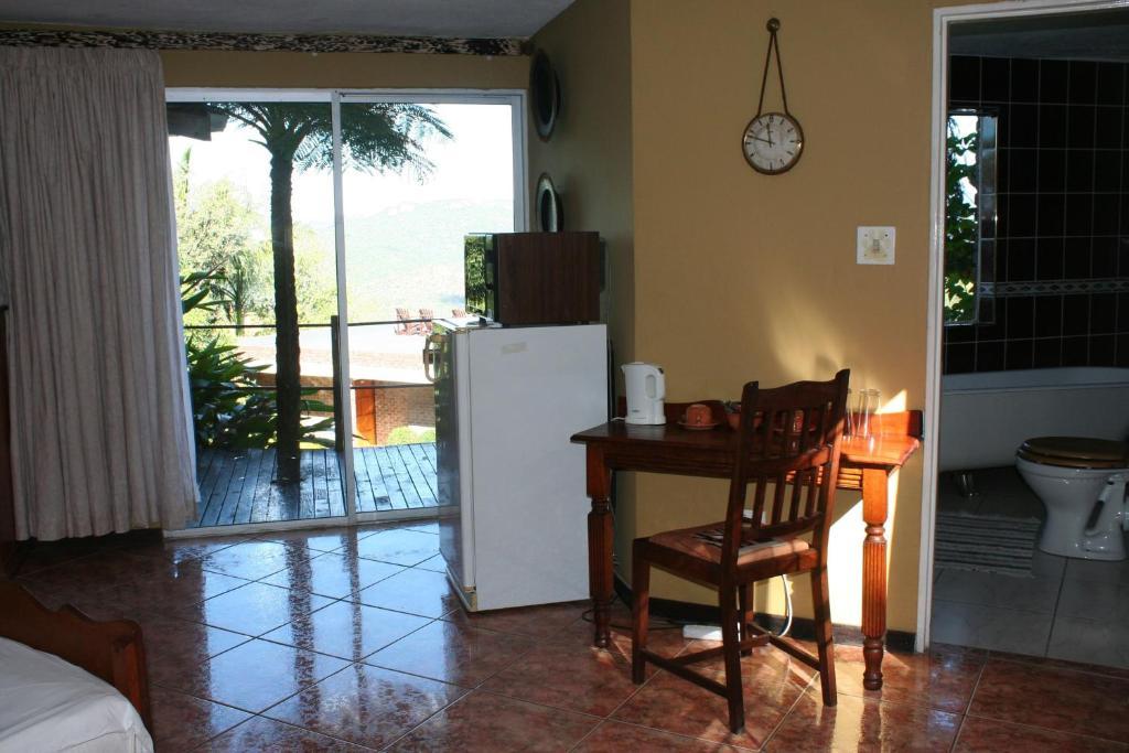 Columbus Guest House Mbombela Exterior photo